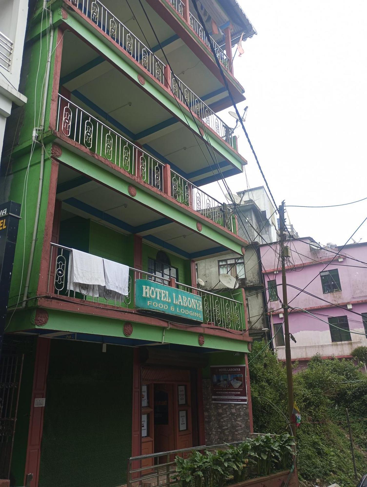 Hotel Labonya Lava Bagian luar foto
