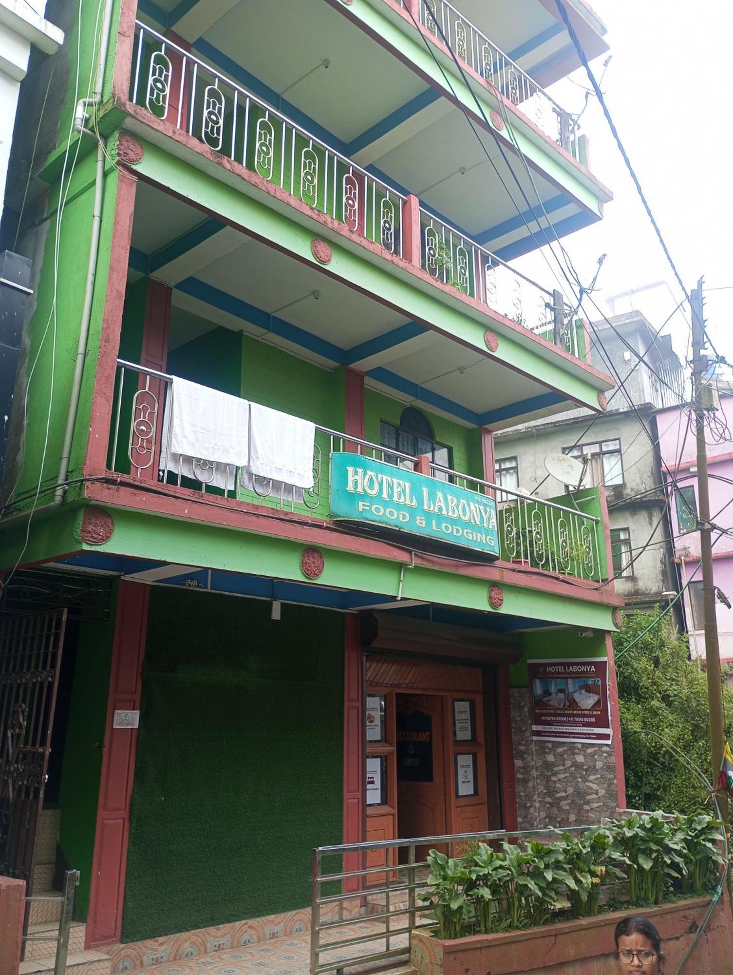 Hotel Labonya Lava Bagian luar foto